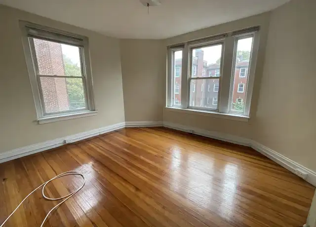 Property at 7 Craigie Cir Unit 1, Cambridge, MA, 02138, 3 beds, 1 bath, [object Object]