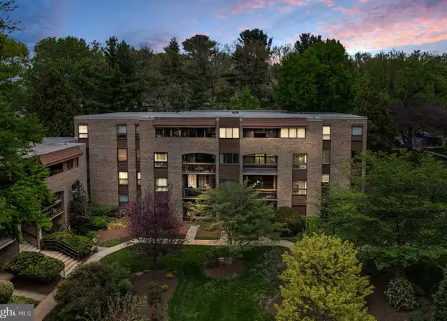 Property at 405 Christopher Ave #22, Gaithersburg, MD, 20879, 3 beds, 2 baths, [object Object]