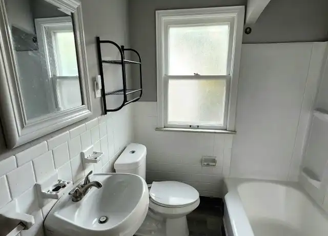 Property at 948 Richmond Rd, Cleveland, OH, 44124, 3 beds, 1 bath, [object Object]