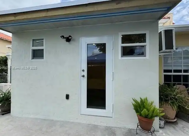 Property at 1617 NW 8th St Unit Studio A, Miami, FL, 33125, 1 bed, 1 bath, [object Object]
