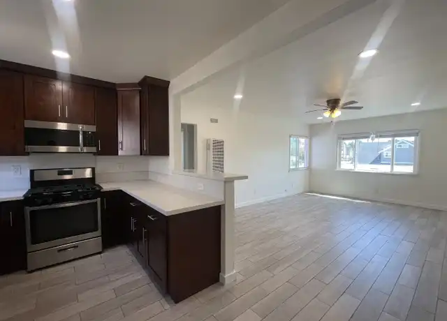 Property at 943 Thomas Ave, San Diego, CA, 92109, 2 beds, 1 bath, [object Object]