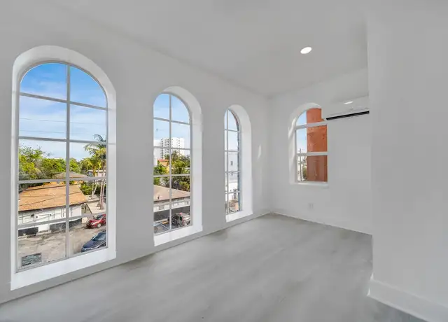 Photo of 1260 SW 6th St, Miami, FL 33135