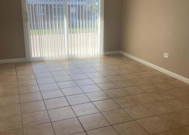 Photo of 10700 S Roberts Rd Unit 1, Palos Hills, IL 60465