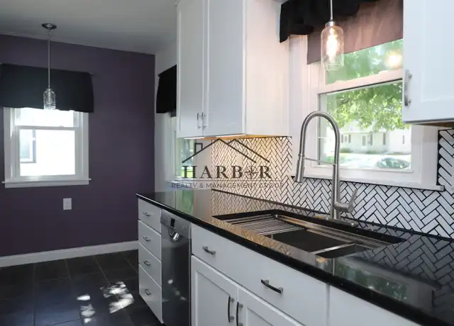 Property at 406 18th Ave SW, Rochester, MN, 55902, 2 beds, 1 bath, [object Object]