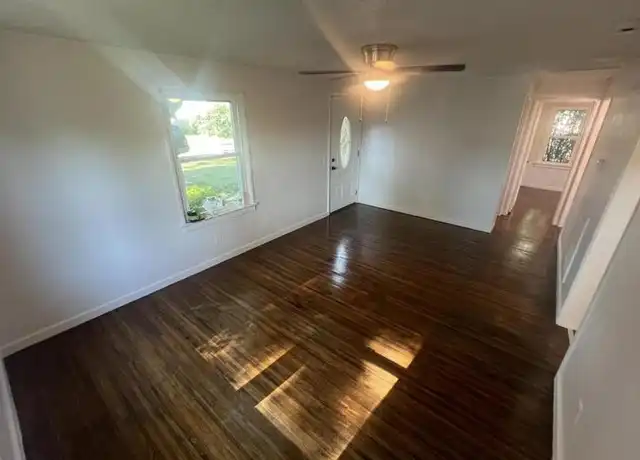 Property at 250 Mercer Ave, Rochester, NY, 14606, 2 beds, 1 bath, [object Object]