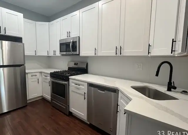 Property at 1402 N Greenview Ave Unit 1R, Chicago, IL, 60642, 1 bed, 1 bath, [object Object]
