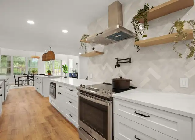 Property at 10100 Rocking Horse Rd, Austin, TX, 78748, 6 beds, 5 baths, [object Object]