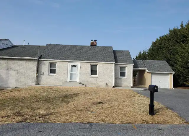 Property at 8 Virginia Ave, Reisterstown, MD, 21136, 2 beds, 1 bath, [object Object]