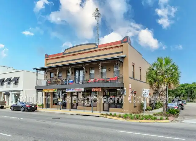 Property at 83 N Central Ave Unit 202, Umatilla, FL, 32784, 1 bed, 1 bath, [object Object]