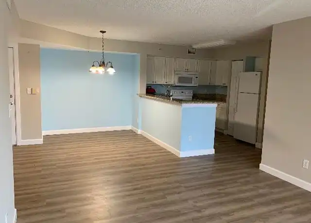 Property at 1250 Wildwood Lakes Blvd, Naples, FL, 34104, 3 beds, 2 baths, [object Object]