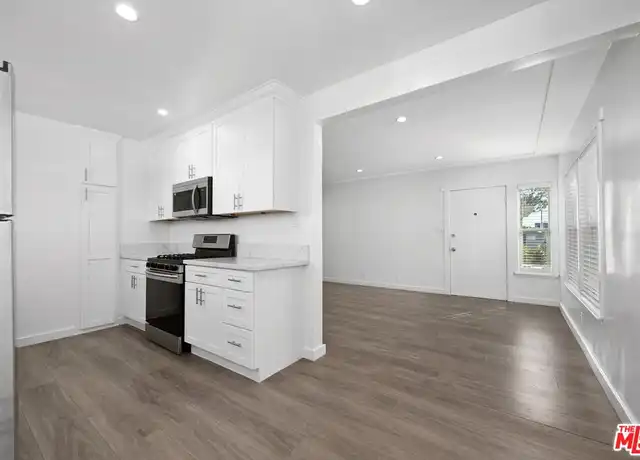 Property at 1805 7th St Unit 3, Santa Monica, CA, 90401, 2 beds, 1 bath, [object Object]