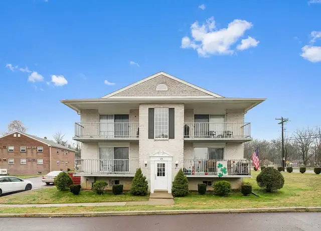 Property at Rolling Green Apartments - 257 N State Rd, Springfield, PA, 19064, 2 beds, 1.5 baths, [object Object]