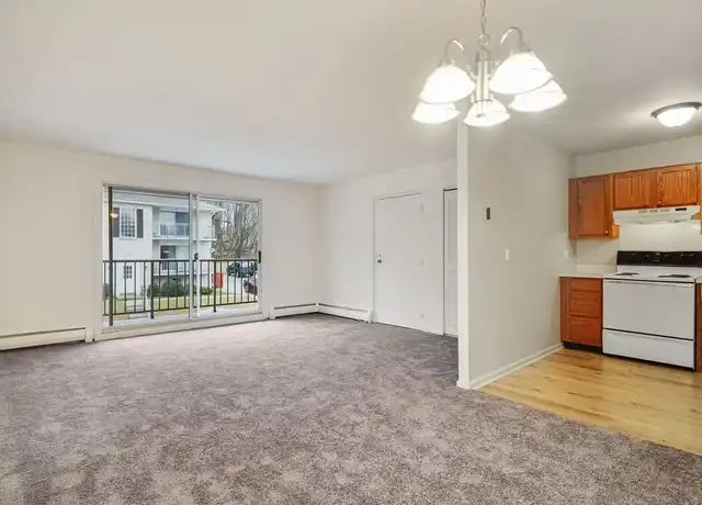 Property at Rolling Green Apartments - 257 N State Rd, Springfield, PA, 19064, 2 beds, 1.5 baths, [object Object]