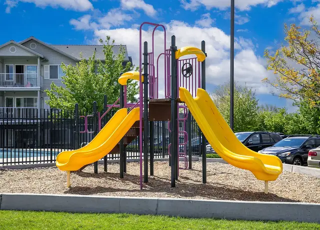 Photo of 222 E 9th Ave, Moses Lake, WA 98837