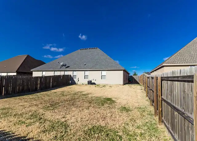 Property at 7337 Brooklyn Ave, Springdale, AR, 72762, 3 beds, 2 baths, [object Object]