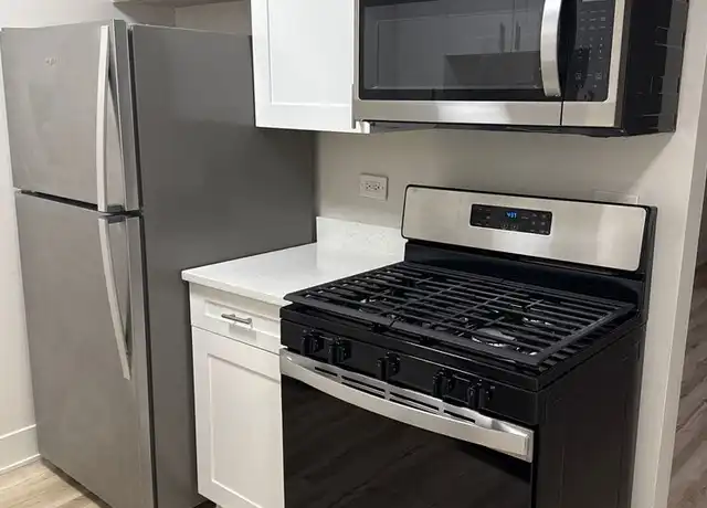 Property at 2121 S Wolf Rd Unit 425, Hillside, IL, 60162, 1 bed, 1 bath, [object Object]