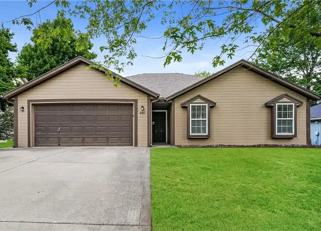 Property at 820 SW Meadowood Dr, Grain Valley, MO, 64029, 3 beds, 2 baths, [object Object]