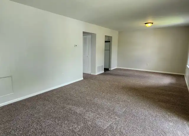 Property at 6502 Carefree Ln Apt 03, Hollins, VA, 24019, 1 bed, 1 bath, [object Object]