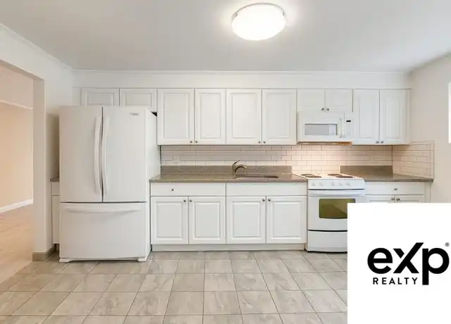 Property at 50 Bryon Rd, Chestnut Hill, MA, 02467, 2 beds, 1 bath, [object Object]