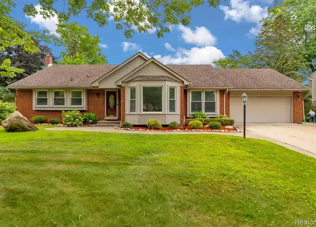 Property at 36939 Heatherton Dr, Farmington, MI, 48335, 3 beds, 2.5 baths, [object Object]