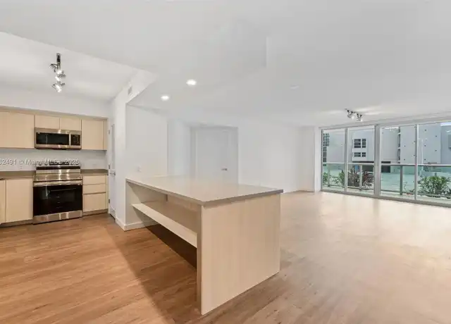 Property at 1500 Bay Rd Unit M-0924, Miami Beach, FL, 33139, 2 beds, 2 baths, [object Object]