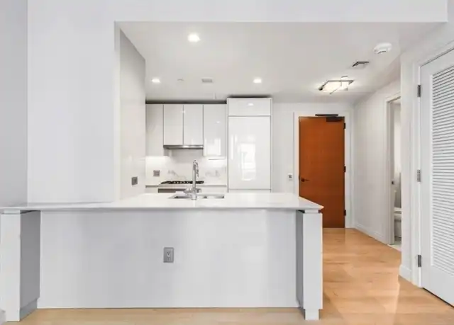 Property at 135 Seaport Blvd #532, Boston, MA, 02210, 1 bed, 1 bath, [object Object]