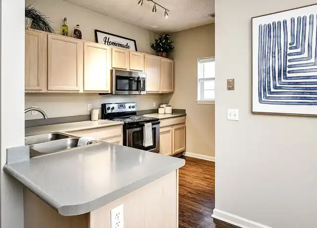 Property at Autumn Grove Apartments - 5380 S 156th Ct, Omaha, NE, 68135, 1-2 bed, 1-2 bath, [object Object]