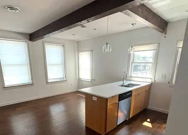 Property at 1610 W Lake St, Minneapolis, MN, 55408, 1 bed, 1 bath, [object Object]