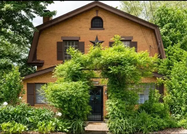 Property at 6815 Verona St, Verona, PA, 15147, 3 beds, 1.5 baths, [object Object]