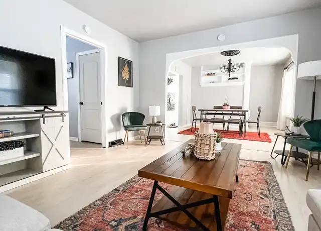 Property at 806 N Richmond St, Appleton, WI, 54911, 4 beds, 1.5 baths, [object Object]