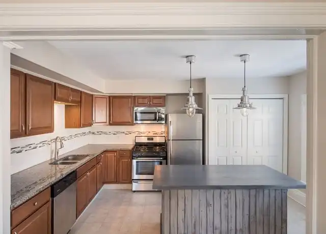 Property at 130 Van Dam St Unit 2, Saratoga Springs, NY, 12866, 2 beds, 1 bath, [object Object]