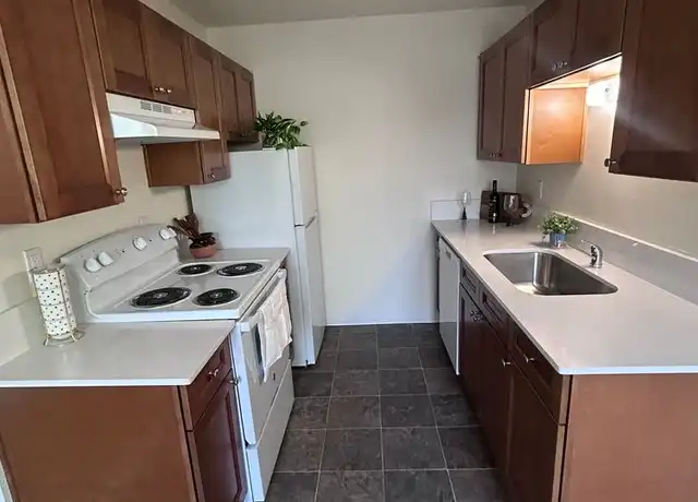 Property at 18633 SW Blanton St, Beaverton, OR, 97007, 2 beds, 1 bath, [object Object]