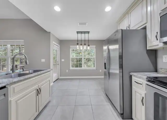 Property at 129 Fairway Dr, Crestview, FL, 32536, 4 beds, 2 baths, [object Object]