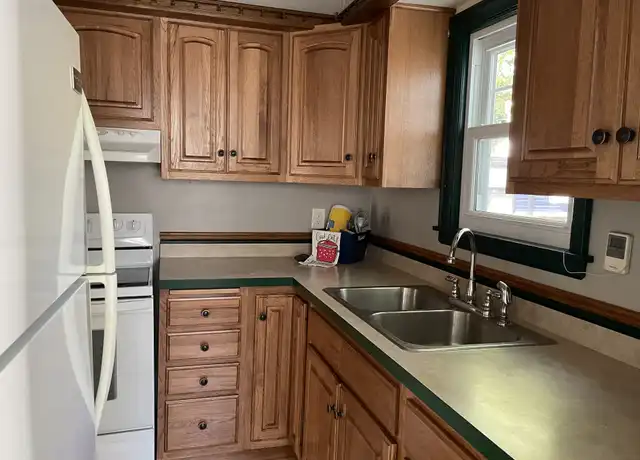 Property at 616 W Linden St, Fergus Falls, MN, 56537, 3 beds, 1 bath, [object Object]