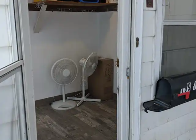 Property at 109 S 8th Ave, Bozeman, MT, 59715, 4 beds, 2 baths, [object Object]