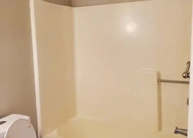 Property at 1803 Longview Dr SW, Decatur, AL, 35603, 1 bed, 1 bath, [object Object]