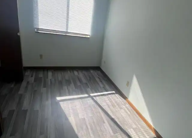 Property at 3070 4th St, Moline, IL, 61265, 2 beds, 1 bath, [object Object]