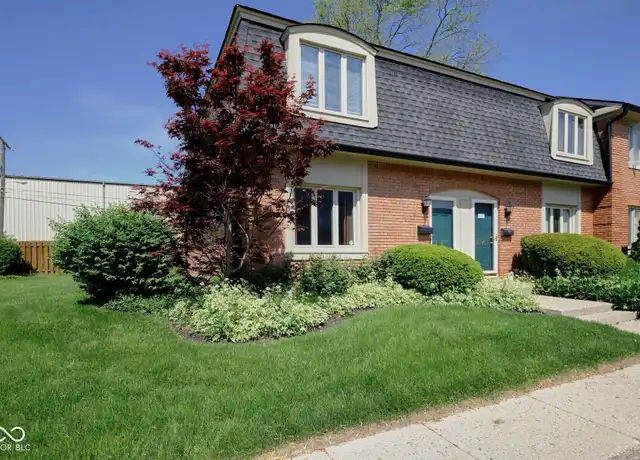 Property at 8502 Canterbury Sq E, Indianapolis, IN, 46260, 2 beds, 1.5 baths, [object Object]