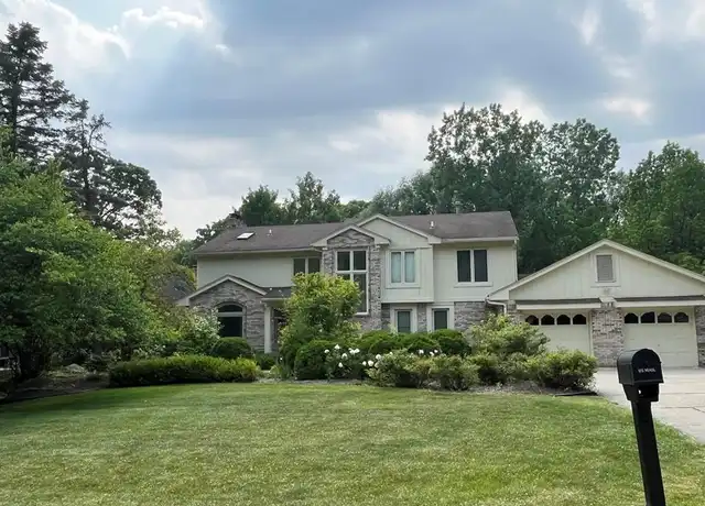 Property at 5898 Independence Ln, West Bloomfield, MI, 48322, 4 beds, 3.5 baths, [object Object]