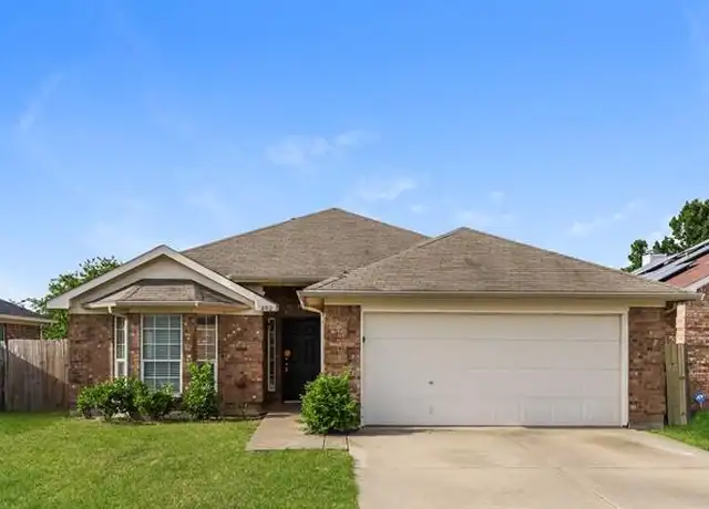 Property at 802 Gemstone Trl, Arlington, TX, 76002, 3 beds, 2 baths, [object Object]
