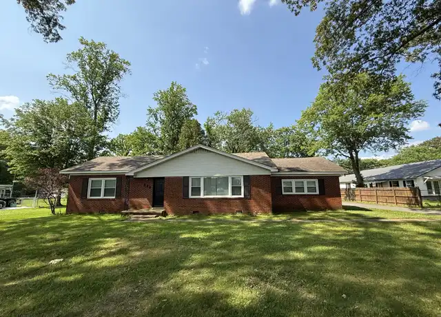Property at 613 Hardison St, Tullahoma, TN, 37388, 3 beds, 2 baths, [object Object]