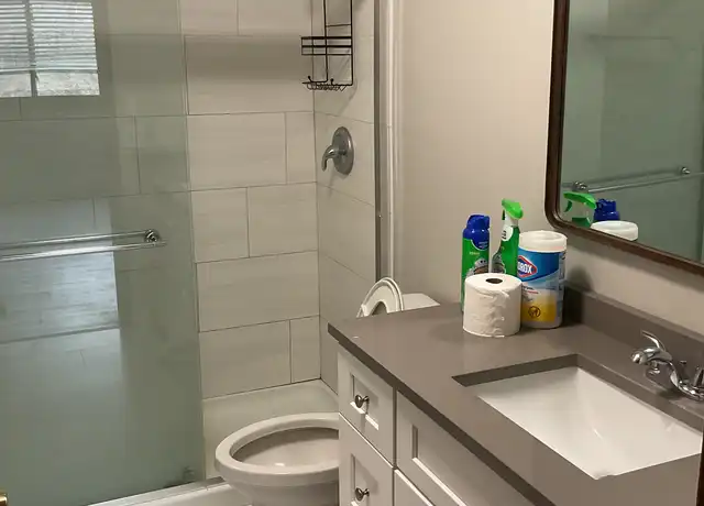 Property at 912 Harlem Ave Unit 2W, Glenview, IL, 60025, 3 beds, 2 baths, [object Object]