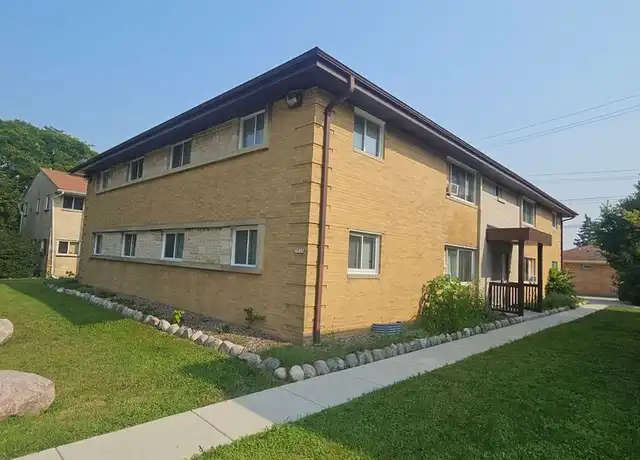 Property at 7825 W Hampton Ave Unit 5, Milwaukee, WI, 53218, 2 beds, 1 bath, [object Object]