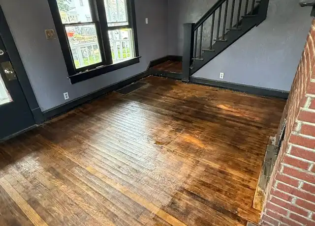 Property at 102 Madison Ave, Newark, OH, 43055, 3 beds, 1 bath, [object Object]