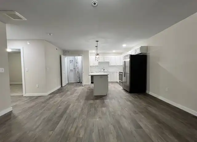 Property at 950 S Hebron Ave Apt 215 H, Evansville, IN, 47714, 2 beds, 1 bath, [object Object]