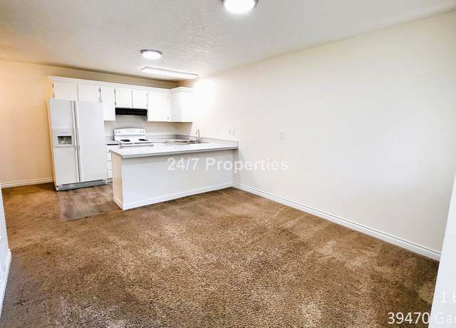 Photo of 39470 Gary St Unit 13, Sandy, OR 97055