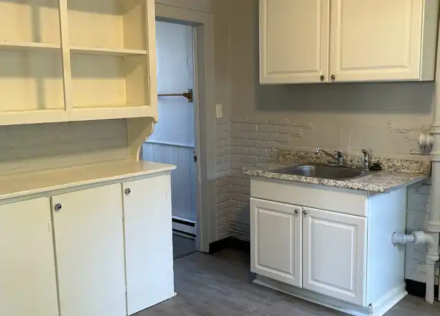 Property at 36 Hoffman Pl Unit 4, Buffalo, NY, 14207, 2 beds, 1 bath, [object Object]