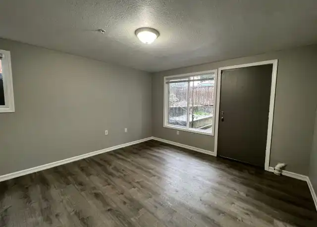 Property at 14808 E Burnside St Unit 14928, Portland, OR, 97233, 1 bed, 1 bath, [object Object]