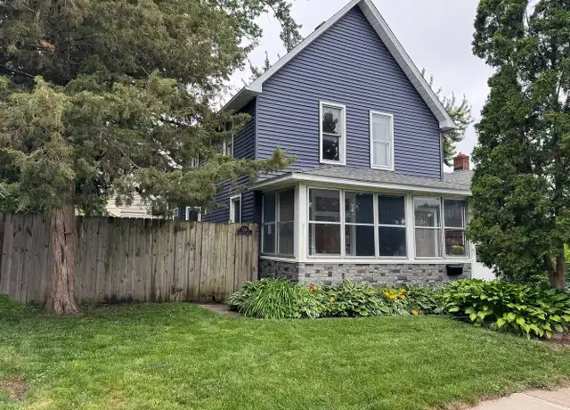 Property at 304 10th Ave S, South Saint Paul, MN, 55075, 3 beds, 1 bath, [object Object]