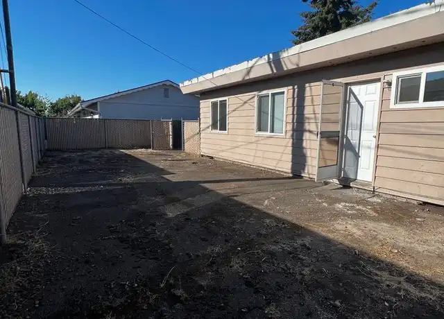 Property at 802 Queen Ave SE Unit 806-QU, Albany, OR, 97322, 3 beds, 1 bath, [object Object]